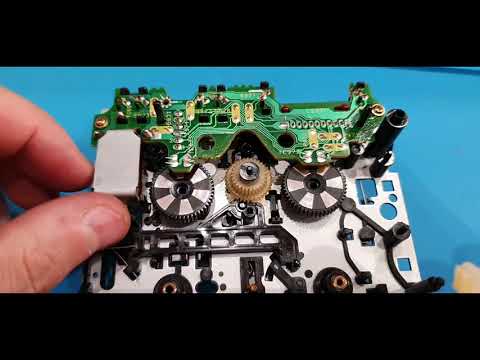 Видео: Technics RS-TR979 ремонт (Самопровозвольная пауза ЛПМ) -Доработка напильником!