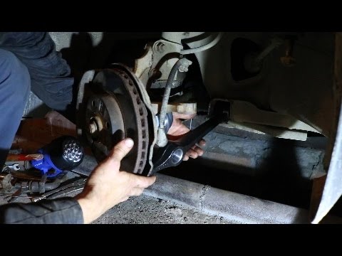 Видео: Kia Rio. Замена рычагов передней подвески