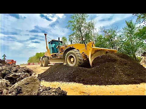 Видео: Снова на новом Грейдере. Планировка песка, щебня.