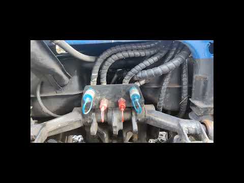 Видео: мтз 80. навеска под 2 цилиндра, небольшой обзор трактора.