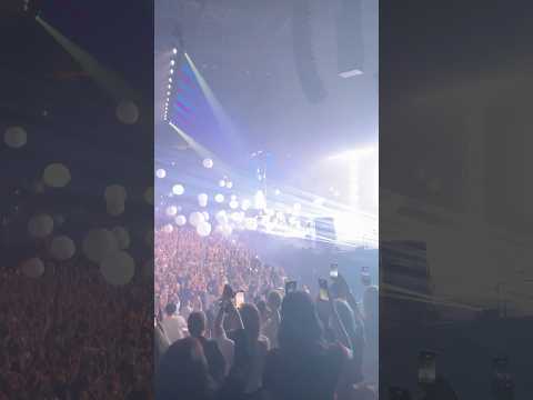 Видео: Концерт группы "Руки вверх" в Дубае 2025, Coca-cola Arena