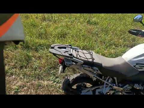 Видео: Прохват по полю 2 на BMW R1200GS