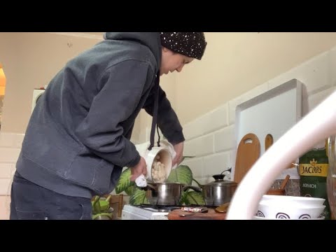 Видео: СРАНЫЕ КАСТРЮЛИ ! ШО С ПЕЛЬМЕНЯМИ?