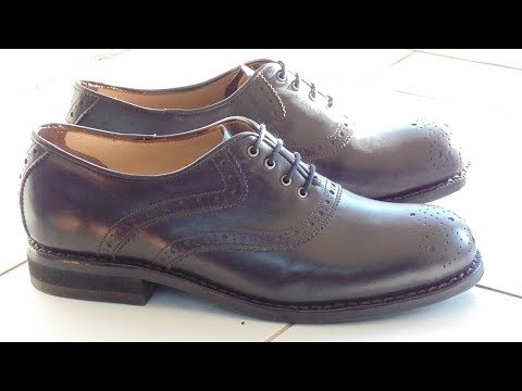 Видео: Making brogues with a medallion \ Создание полуботинок с медальоном