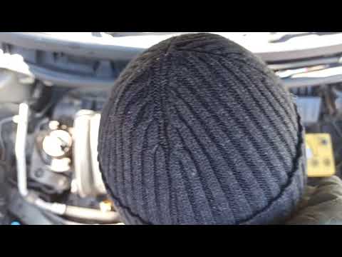 Видео: Замена свечей зажигания Nissan Note 1,5 правый руль