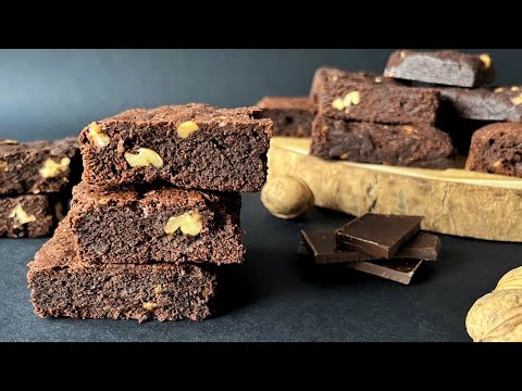 Видео: Шоколадный БРАУНИ с орехами! Классический рецепт😋