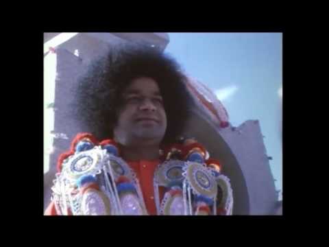 Видео: Сатья Саи Баба 50 летие 6 часть День Рождения Сатья Саи Бабы