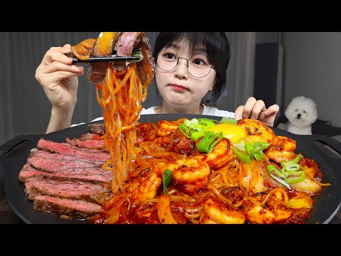 Видео: Острая жареная лапша со стейком | Mukbang ASMR