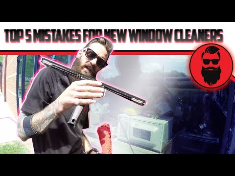 Видео: 5 главных ошибок новичков в мытье окон