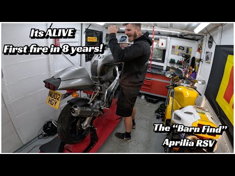 Видео: Проект Barn Find Motorcycle - заброшенный Aprilia RSV 2002 года запускается впервые за 8 лет!