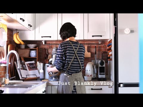 Видео: Поздние осенние дни, полные тепла☕️ | Что в моей сумке