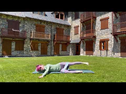 Видео: Тренировка на мобильность тазобедренных суставов. Легкая походка