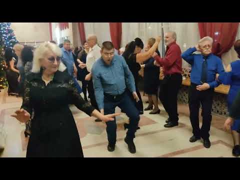 Видео: Шудың Бойында! Белгород, танцы в кругу друзей.