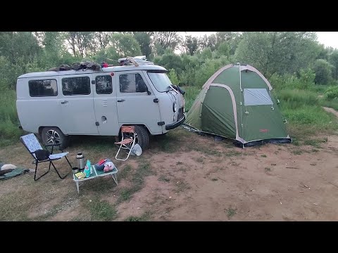 Видео: ВЯТКА.РЫБАЛКА С НОЧЕВКОЙ НА ВЯТКЕ В ПАЛАТКЕ И УАЗИКЕ.ЛОВИМ СУДАЧКОВ НА МАЛЬКА И ЧЕХОНЬ НА РЕЗИНКУ.