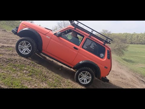 Видео: Моменты. Заехали покататься по горкам)