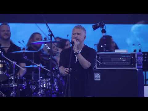 Видео: На сольном концерте Леонид Агутин и хор Музыкальной академии исполнили композицию «Часики»