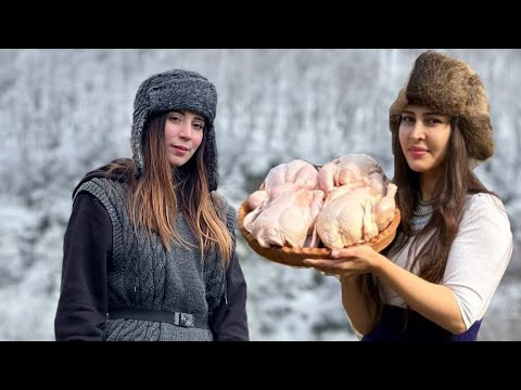 Видео: Готовим куриный бульон в снежную погоду: деревенский рецепт, который вам понравится! 🥖❄️