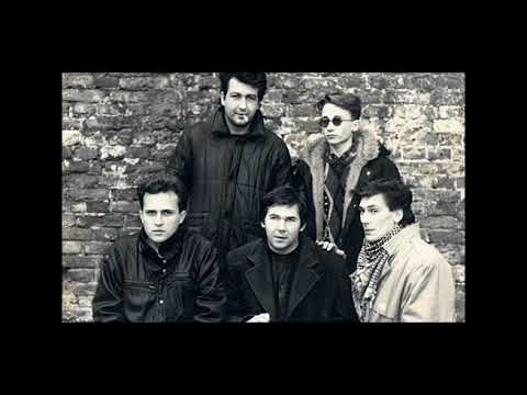 Видео: Зазеркалье — Холидэй