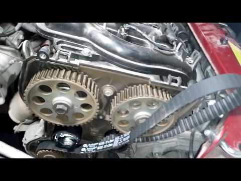 Видео: "ГТ" Лада Калина 1.4i (Приора) - замена ремня ГРМ, роликов и ремня ген/кондея!