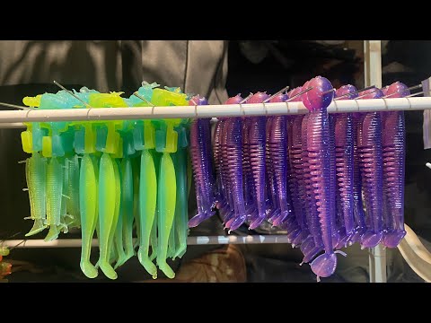 Видео: Лью двухцветные силиконовые приманки PAL03, Литьё приманок