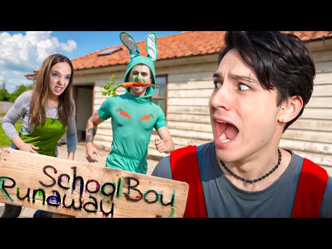 Видео: УБЕГАЮ ОТ РОБЛОКС КВИН И ЧУДО ЧАЯ В SCHOOLBOY RUNAWAY!😨