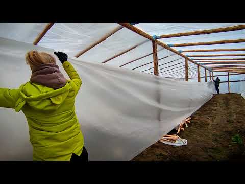 Видео: Подбиваем второй слой пленки! Как и зачем?