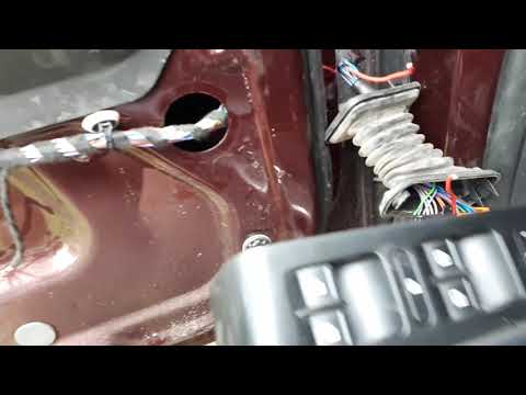 Видео: Не работают кнопки водительской двери шкода Суперб.