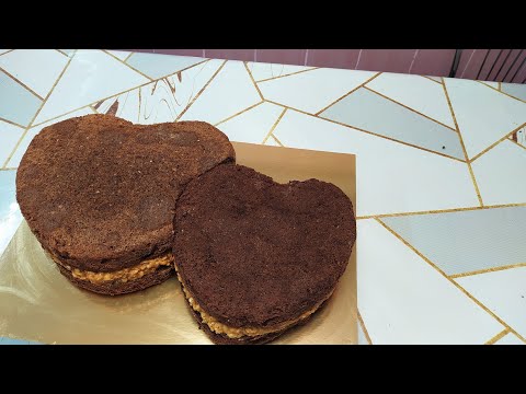 Видео: Формируем и собираем торт Два сердца. Дорабатываем насадки.