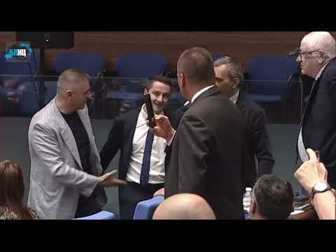 Видео: Цончо Ганев под команда: Удари му един шамар на тоя! Приближава се💥💥Кирил Добрев спасява “другарче”