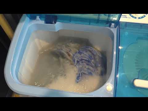 Видео: Стирка постельного  белья с помощью стиральной машины Renova WS-40 PET