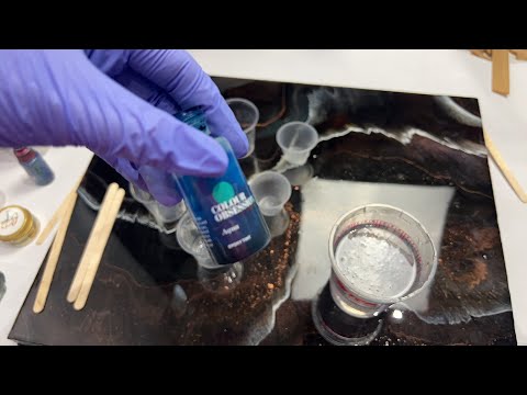 Видео: Сделайте это с помощью прозрачных оттенков и смолы, чтобы создать глубину!