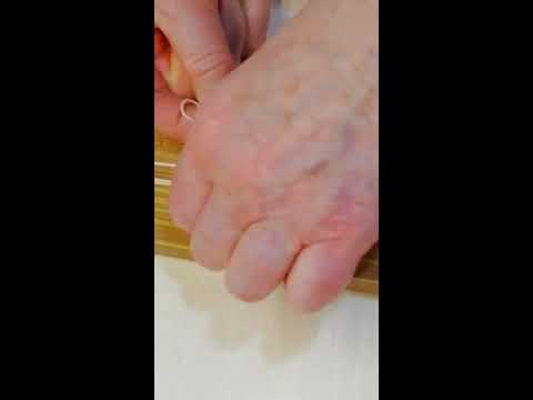 Видео: Мастер класс от матаджи Налини по изготавлению брахманических шнуров.