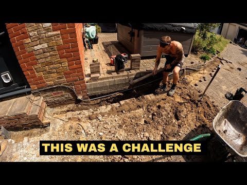 Видео: Вырыта траншея и уложена кирпичная кладка!