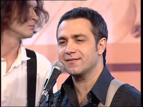 Видео: ансамбль «Веселые ребята» - "Розовые розы" 2011