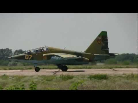Видео: А теперь "ГОРБАТЫЙ" Су-25