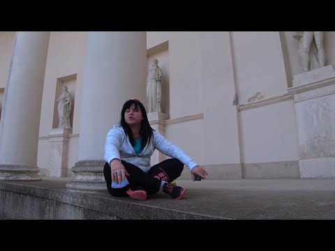 Видео: ПОМОЩЬ ИНОСТРАНЦАМ В ЧРЕЗВЫЧАЙНОЙ СИТУАЦИИ И НЕ ТОЛЬКО. ЧЕХИЯ.