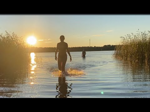 Видео: Баня в палатке на берегу озера. Готовим плов. Осенний отдых и рыбалка.