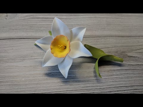 Видео: Брошь Нарцис из фоамирана 1 мм. Без молда и сложных инструментов.
