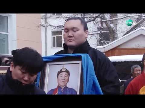 Видео: ETV HD Мэдээ 13.04.2018 Дархан аварга Ж. Мөнхбат агсныг сүүлчийн замд нь үдлээ.