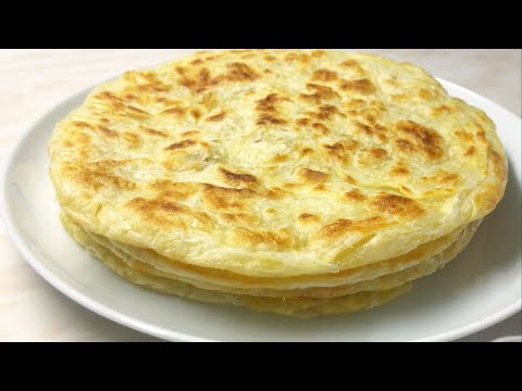Видео: Хрустящие и слоеные лепешки. Рецепт очень простой, справится каждый.