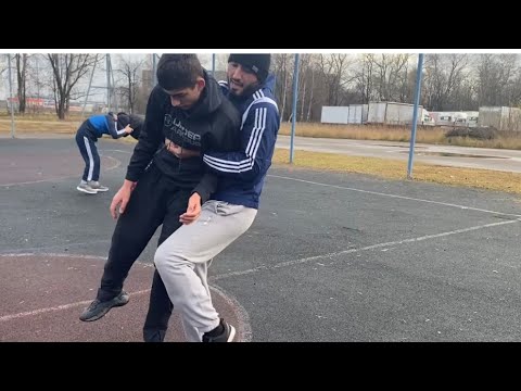 Видео: РИЗВАН ММА. УПРАЖНЕНИЕ ДЛЯ ВЫНОСЛИВОСТИ. ТРЕНИРОВКИ НА УЛИЦЕ.
