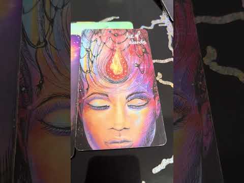 Видео: Что вам хотят сказать карты? 🍁🔥💝 #картыдлягадания #tarot #таро 