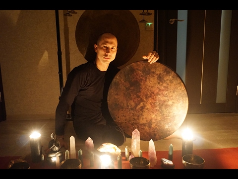 Видео: Медитация "Тотем" и тибетские поющие чаши. Поющая чаша.