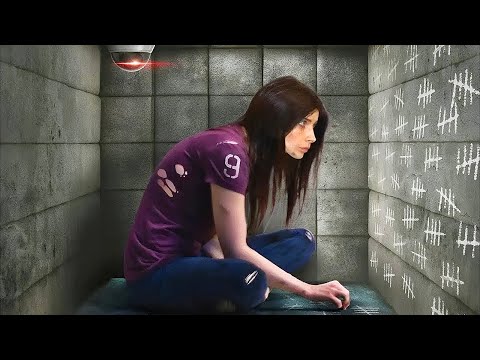 Видео: Қыз апоколипсистен қашу үшін кішкентай бөлмеге жасырылған, алайда тұзаққа түсіп қалды