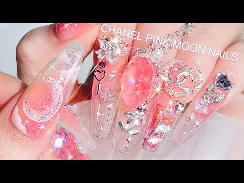 Видео: Розовые лунные ногти CHANEL🌙💗 Как нарисовать луну и звезды! Роскошные ногти / АСМР