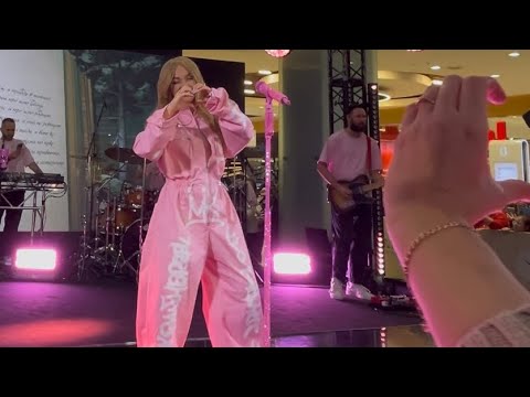 Видео: Концерт ТРЦ Щёлковский. Мари Краймбрери @marikraimbrery