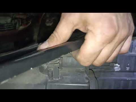 Видео: vw caddy заміна радіатора кондиціонера