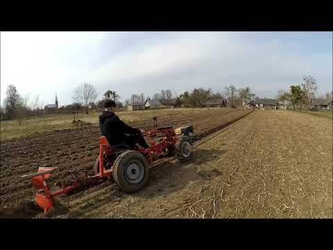 Видео: Мотоблок МТЗ, оборотный плуг и адаптер