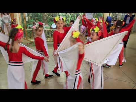 Видео: Млада синя Земя - Танц на деца от ДГ "Буратино" - Пловдив