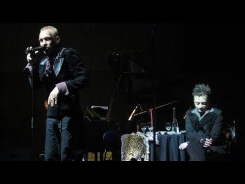 Видео: Глеб Самойлов и Александр Ф. Скляр с программой «Ракель Меллер — прощальный ужин» (ЦДХ, 21.03.2006).